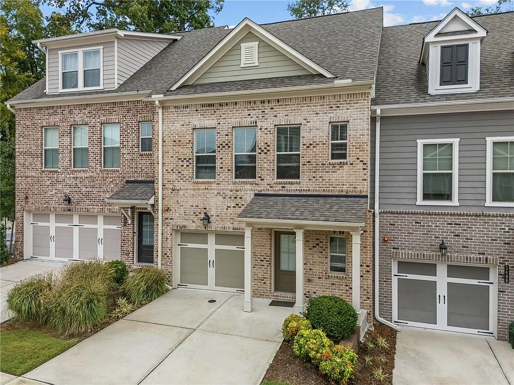 3 bed, 2.5 bath, 1846 sqft, $3,100 — Photo 3