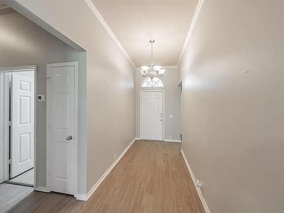 2nd image of 2900 Dunbar Dr