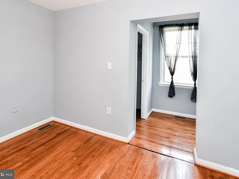 1704 Montana Ave NE — Photo 27