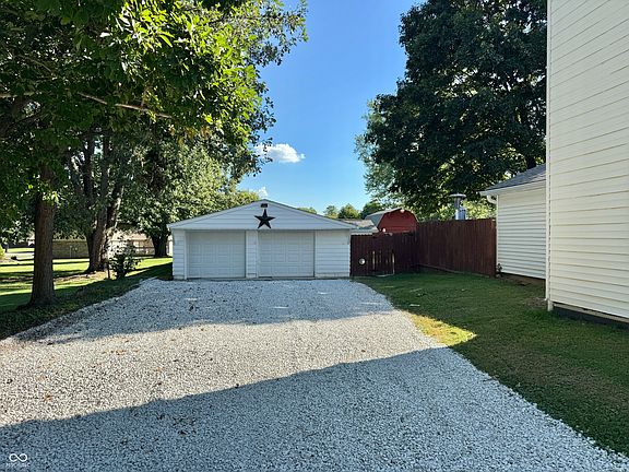 4th image of 179 Cross St