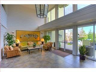 3rd image of 300 Murchison Dr APT 101