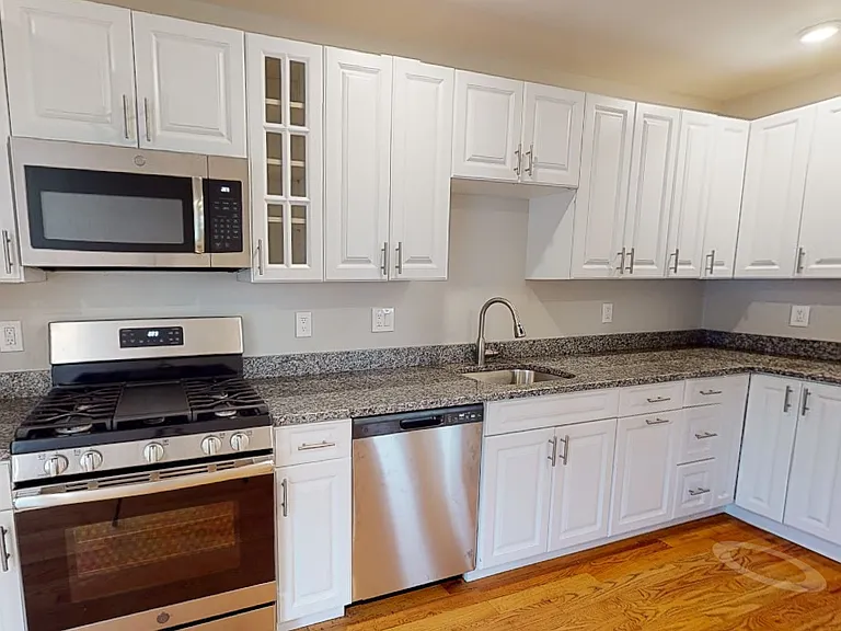 11 Hammond St #1 — Photo 6
