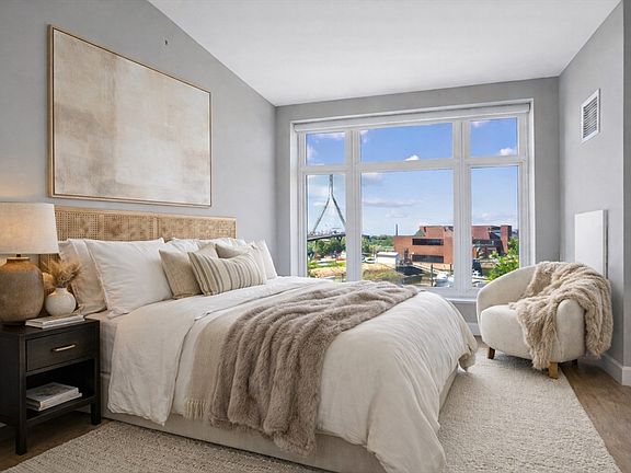 5th image of 100 Lovejoy Wharf Unit 4J