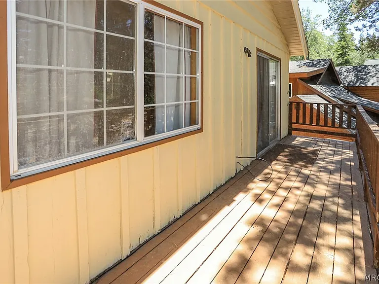 921 Menlo Dr — Photo 18