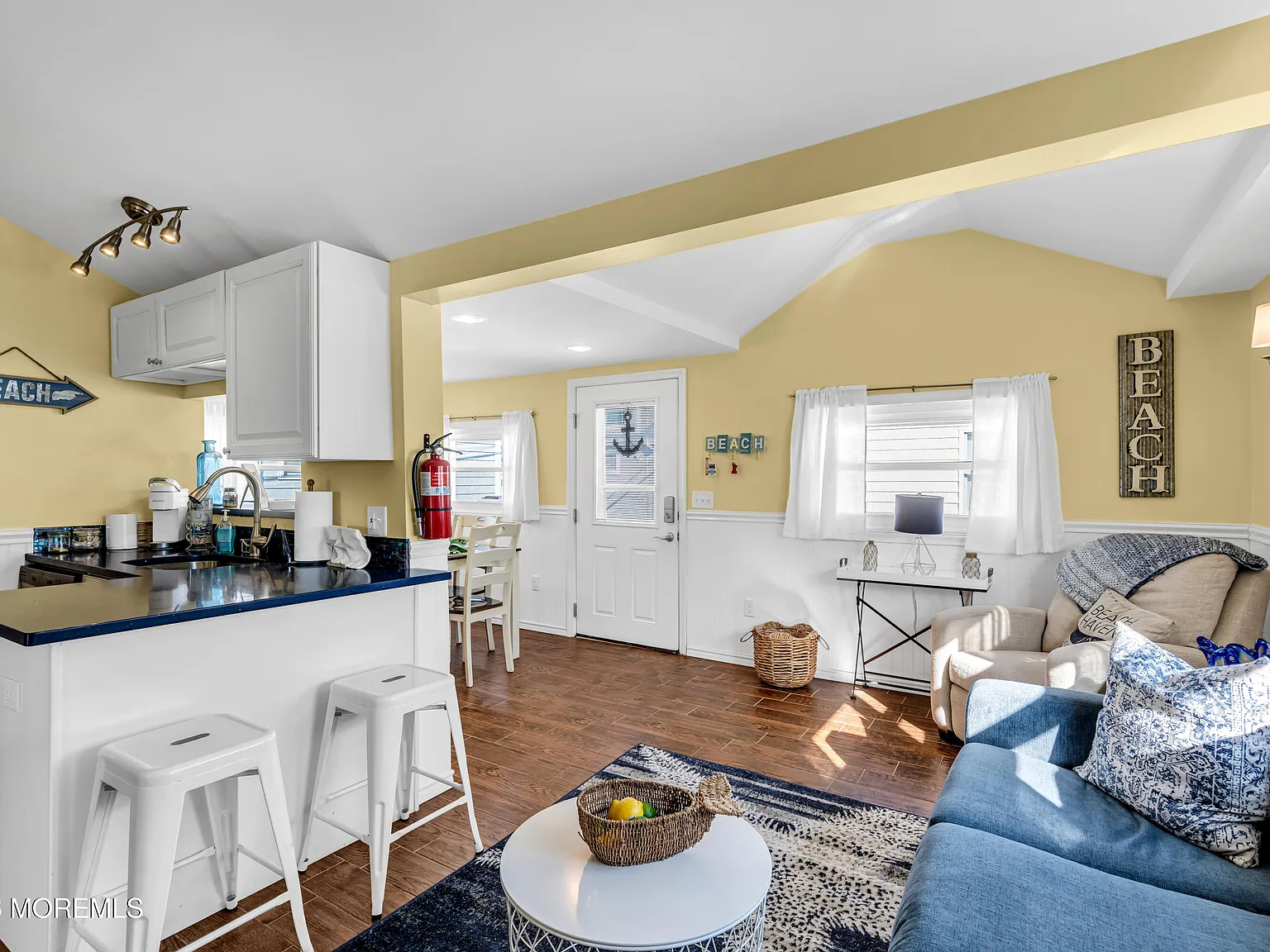 2 bed, 520 sqft, $2,000 — Photo 2