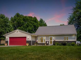 1811 Ironwood Dr, Warsaw, IN 46580