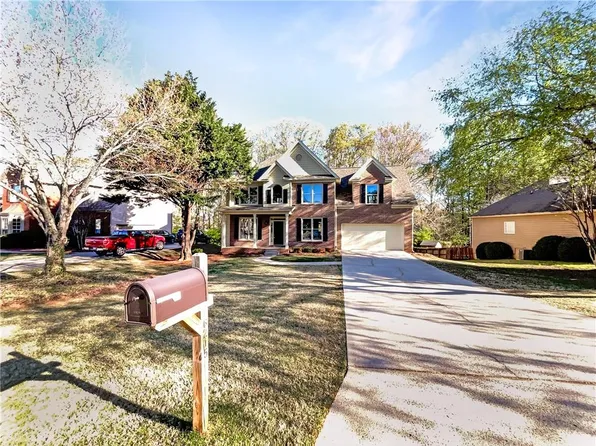 6215 Spring Lake Dr, Flowery Branch, GA 30542