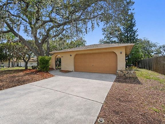 2nd image of 8741 Elm Leaf Ct