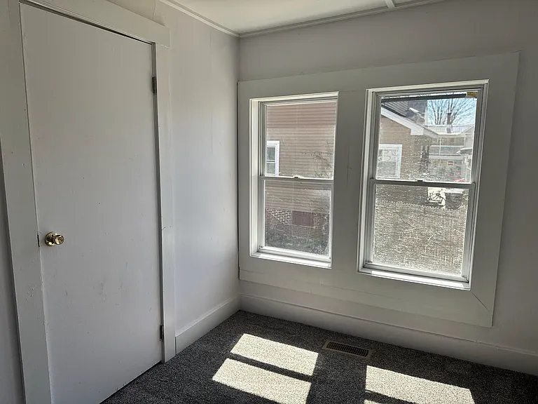 97 Franklin St #C — Photo 14