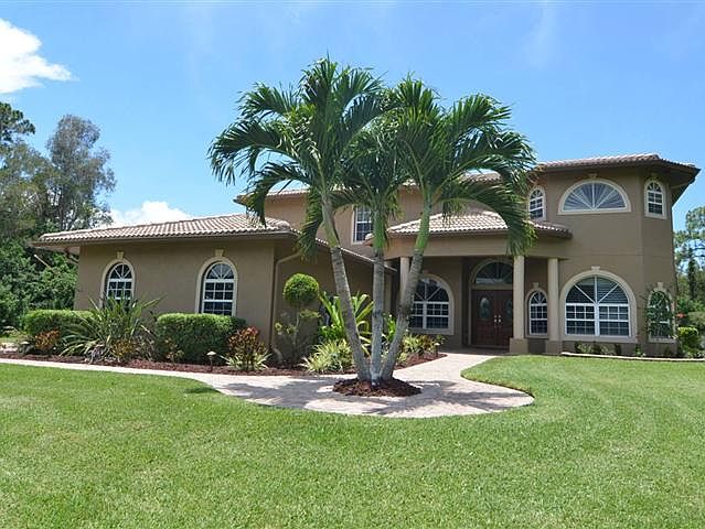 1st image of 15900 Briarhill Ct