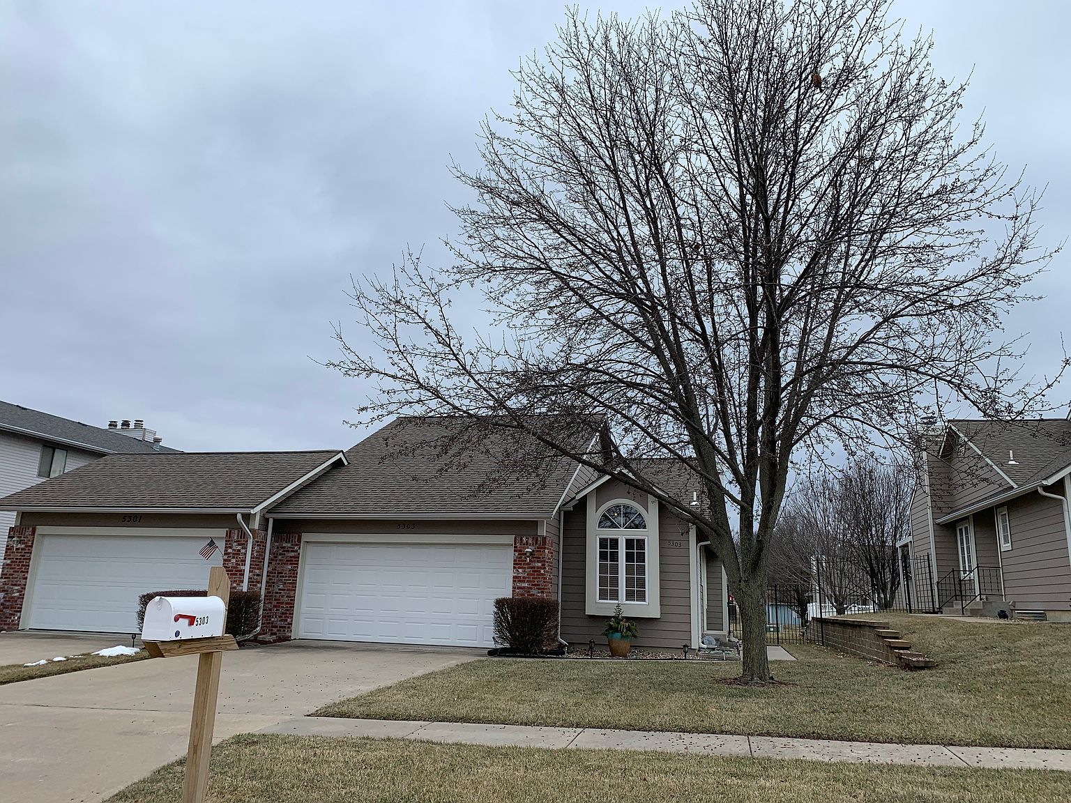 5303 Sw 22nd Park Topeka Ks 66614 Zillow