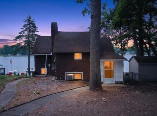 571 N Rock Lake Dr, Vestaburg, MI 48891