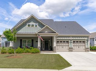 645 Long Lake Dr, Fuquay Varina, NC 27526