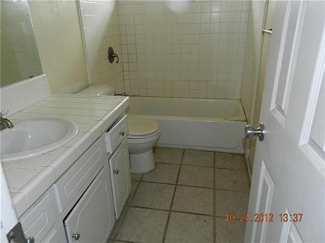 2nd image of 1005 NW 19th St