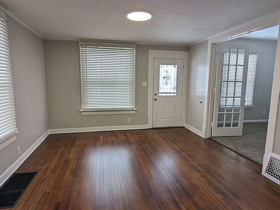 4th image of 1518 2nd Ave #1
