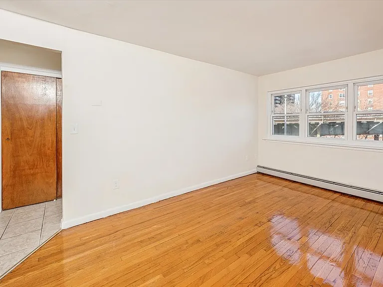 2852 Roberts Ave #2 — Photo 2