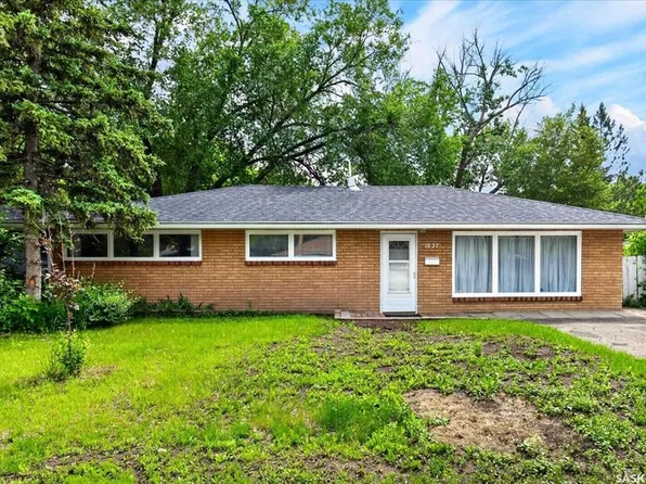 1837 GRANT DRIVE, Regina, SK S4S 4V5