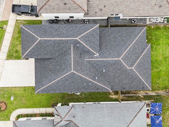4th image of 18252 Vis-a-vis Ave