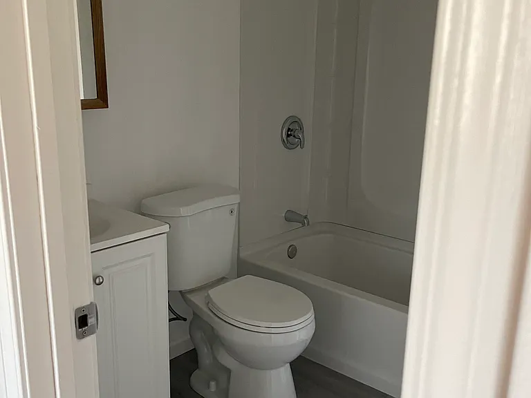 1112 S Clover Dr — Photo 3
