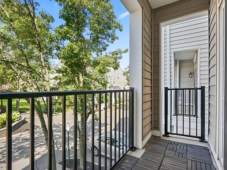 107 Brittany Ct — Photo 11