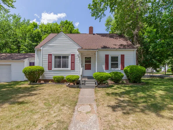 1003 Fitch St, Albion, MI 49224