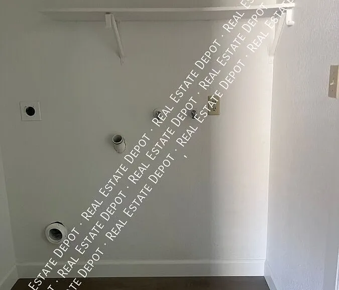 1152 Johnson Ct — Photo 30