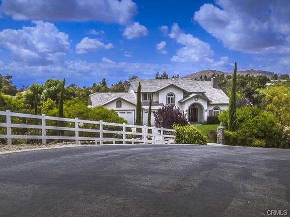 4th image of 38295 Rock Creek Cir