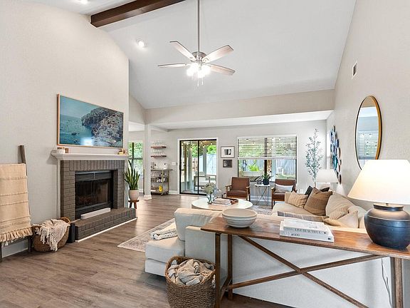 4th image of 112 Meadow Woods Ln