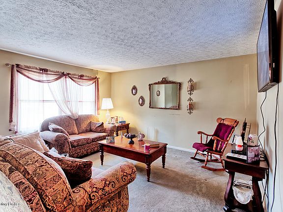 2nd image of 196 Sharon Dr