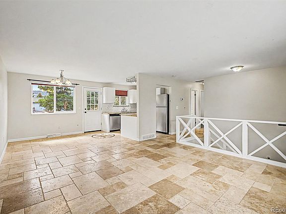 4th image of 335 Pike Street