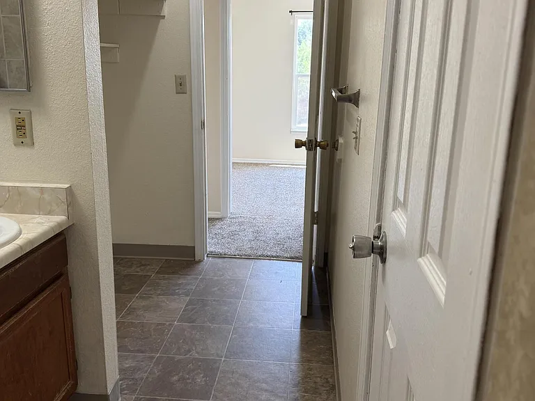 605 Blossom Field Rd — Photo 12