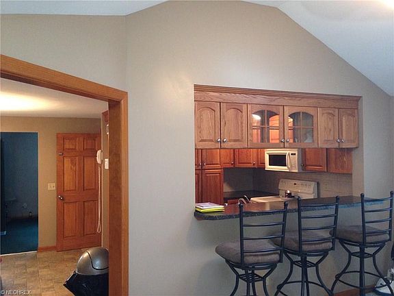 3rd image of 244 Westminster Ave