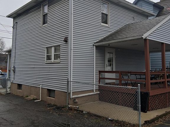 4th image of 611 Moosic St