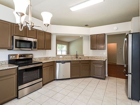 5th image of 4534 Cobblefield Cir W
