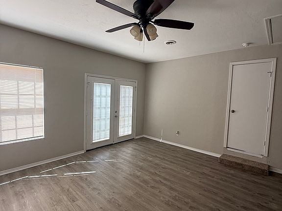 4th image of 1717 Sunrise St