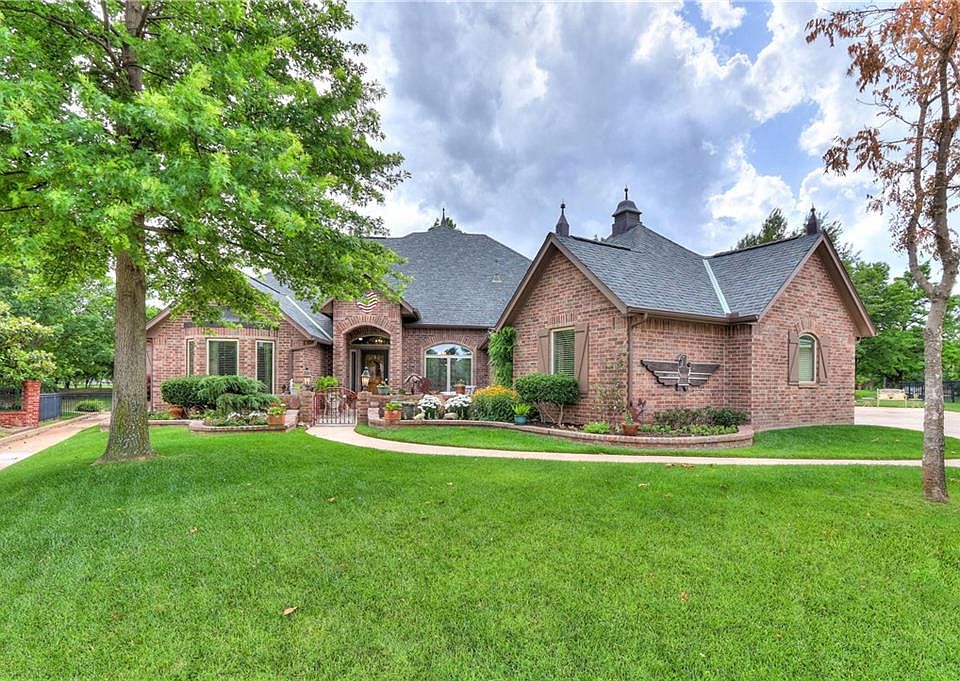 1st image of 12525 Bree Ln