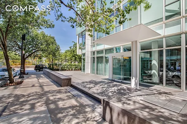 Sold by Compass | media 23