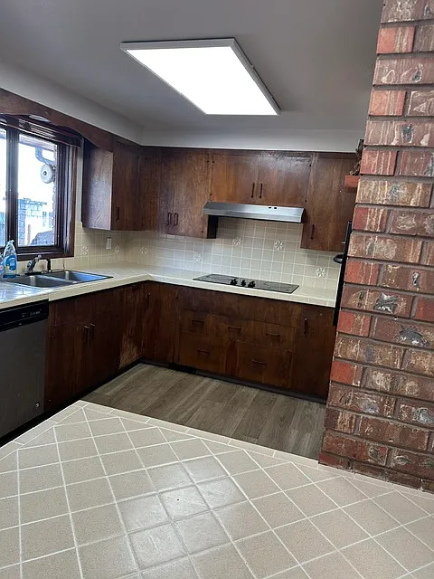 2 bed, 1053 sqft, $1,900 — Photo 3
