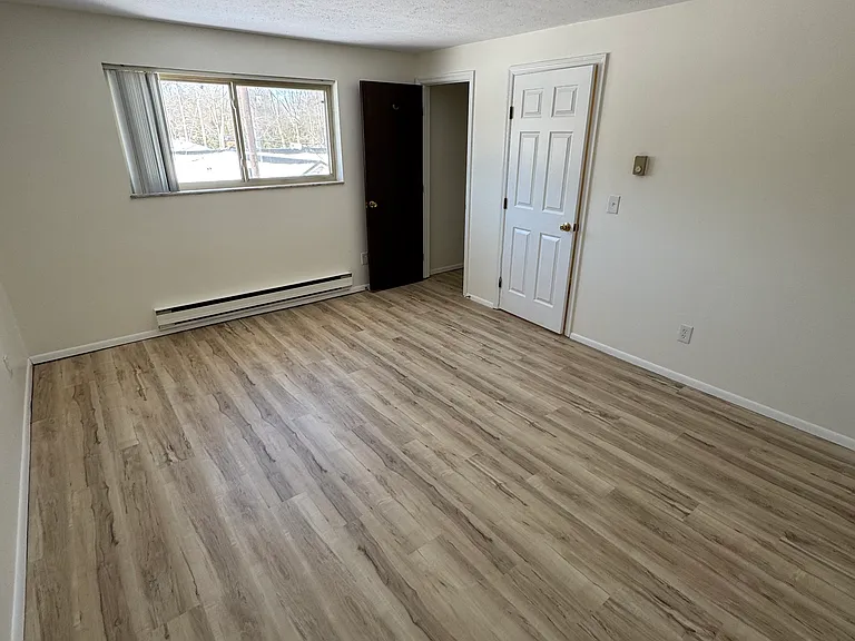 4200 Taylor Rd — Photo 3
