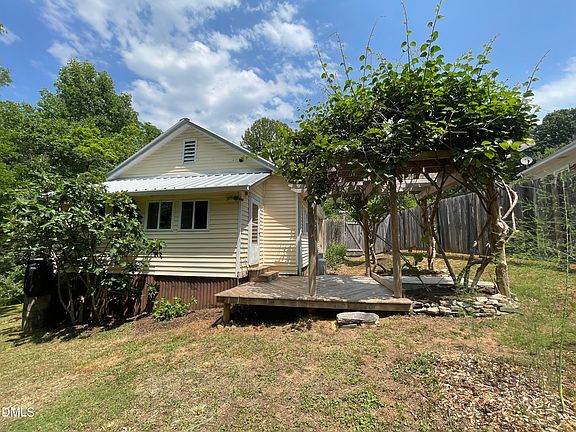 4th image of 745 Rex Dr
