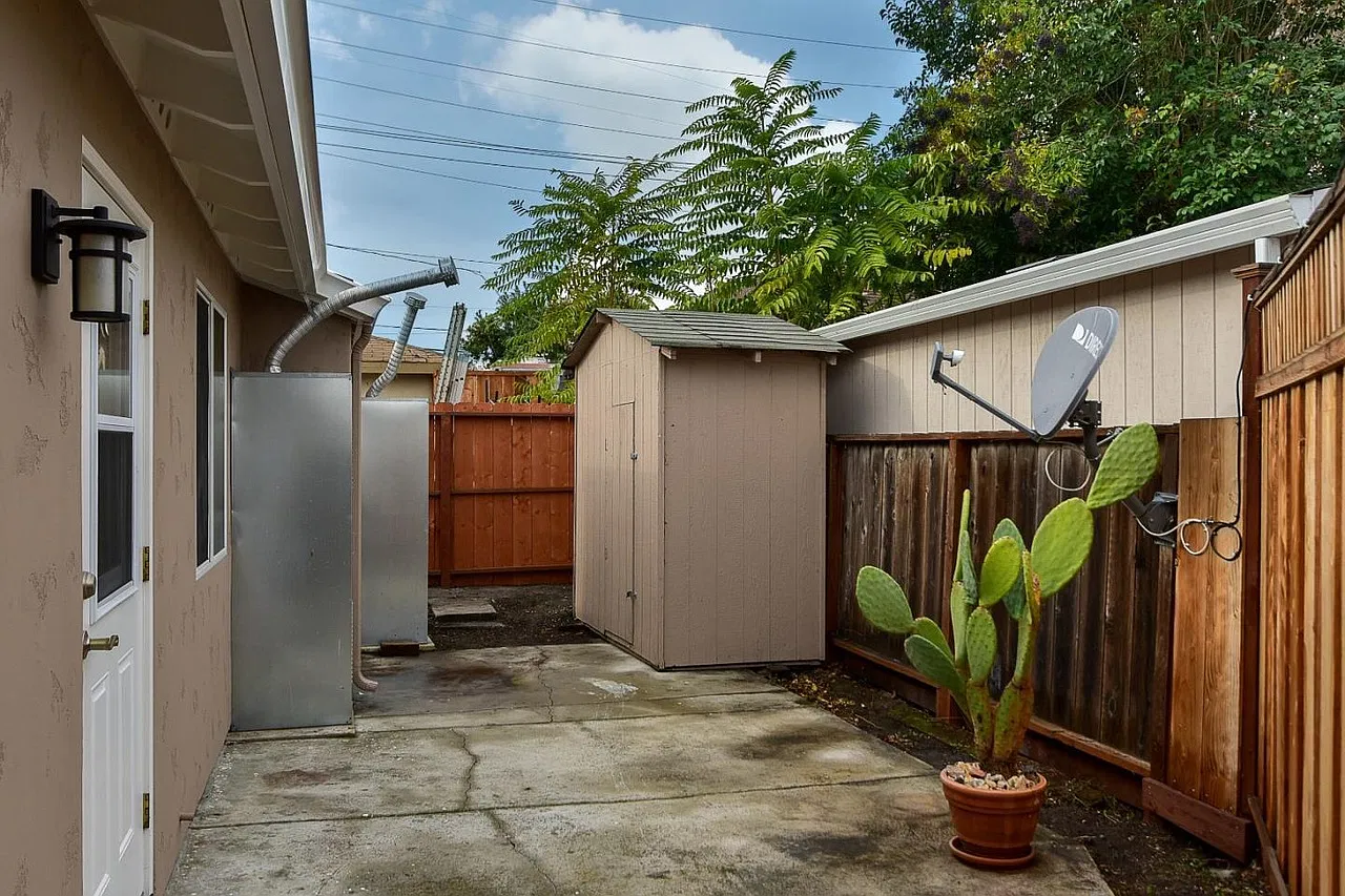 1 bed, $2,000 — Photo 4
