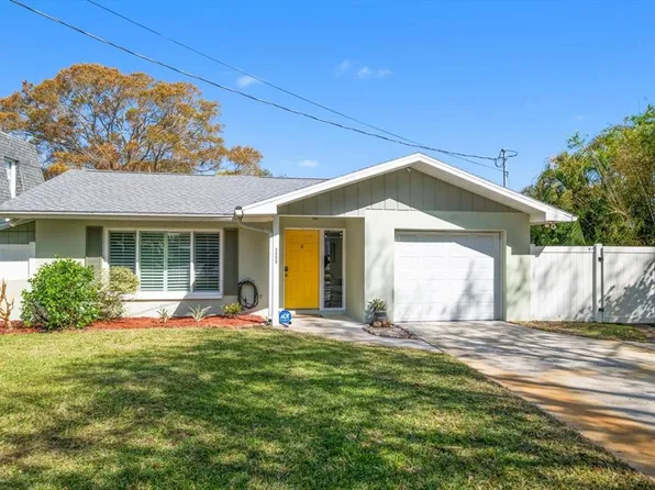 3059 Hickory Dr, Largo, FL 33770