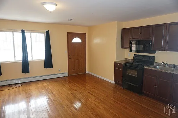 Rented by Halstead Real Estate | media 29