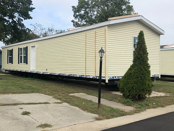2nd image of 333 E Lakewood Blvd #417