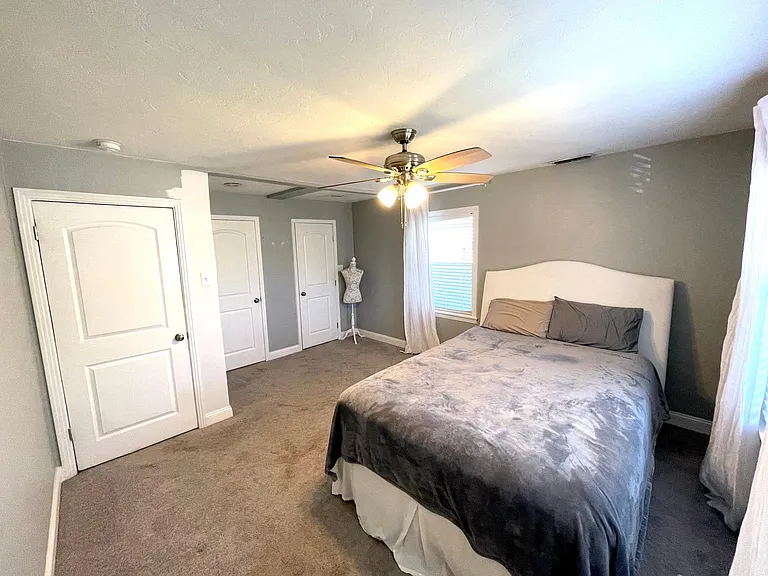 2308 Knight Way — Photo 13