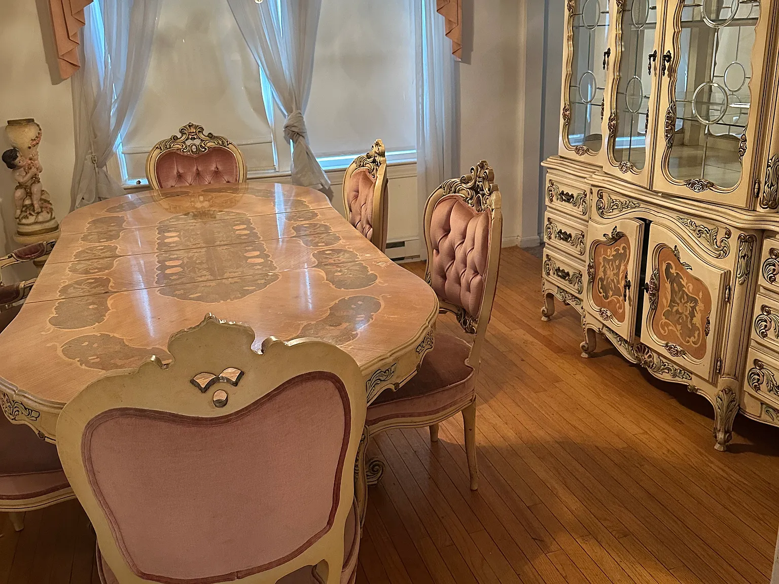3 bed, 2500 sqft, $4,500 — Photo 4