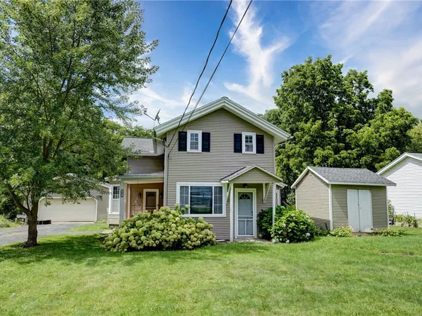 15 Grove St, Livonia, NY 14487