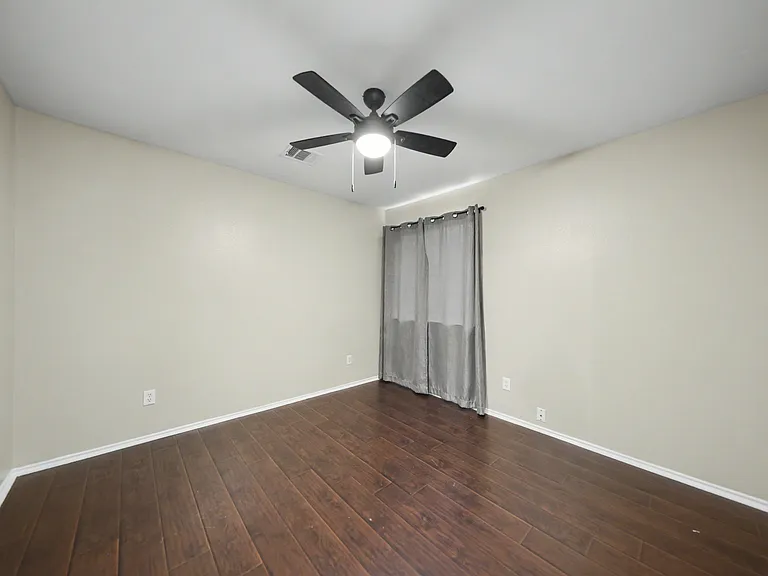 4502 Golden Gate Dr — Photo 15