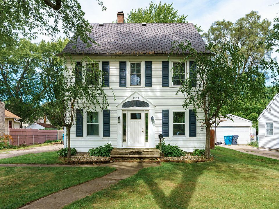 1st image of 1321 Winton Ave