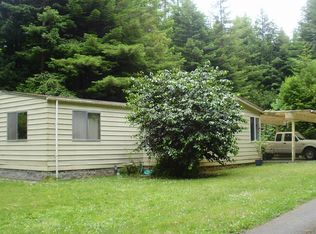 140 Cannon Dr, Crescent City, CA 95531